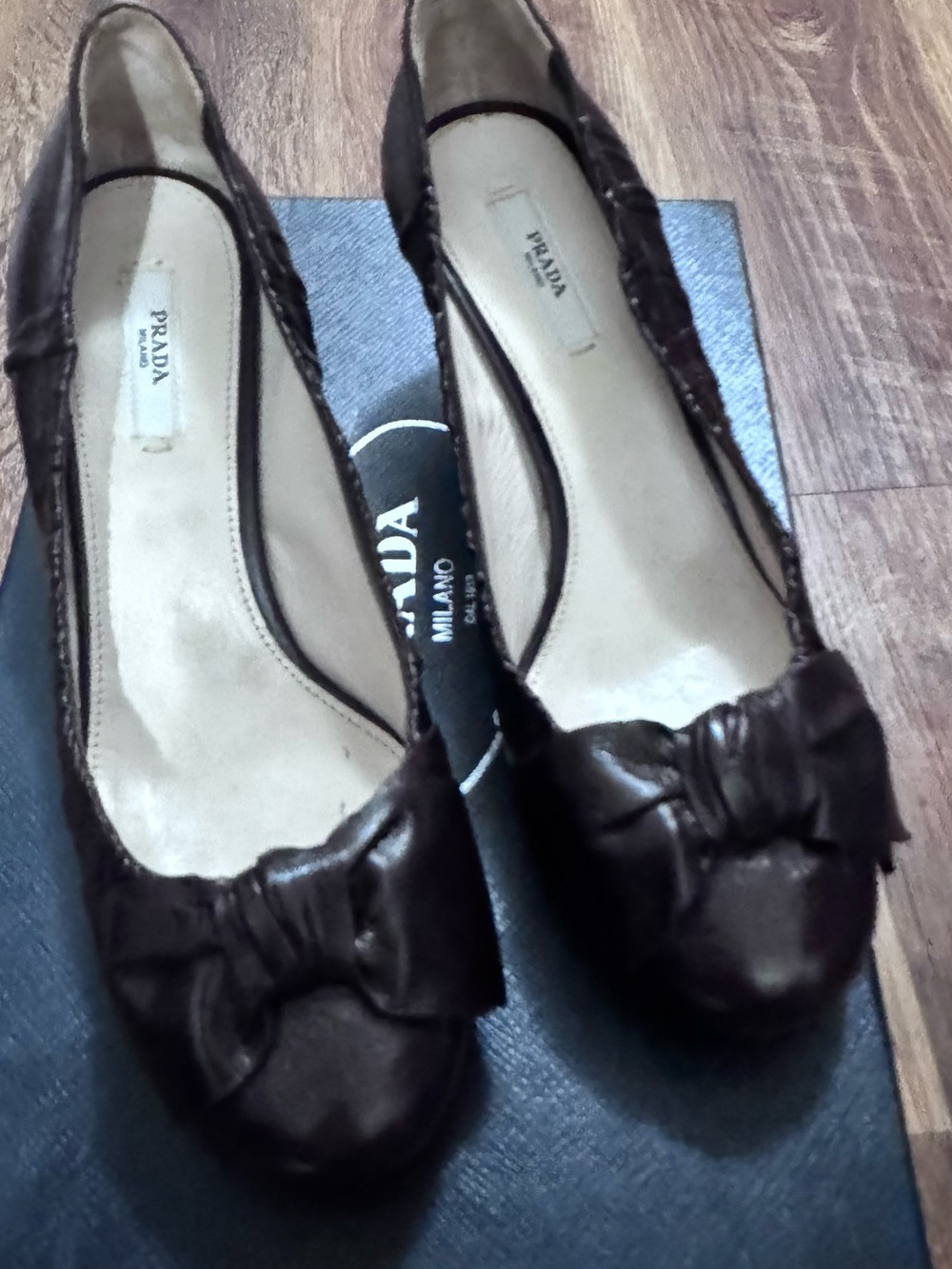 VIntage Prada Brown Leather Bow Pumps